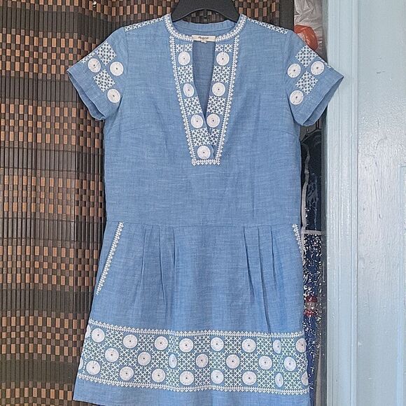 Madewell embroidered chambray shift dress - Picture 1 of 7